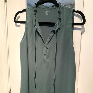 LOFT Green Sleeveless Top. Size Small Petite